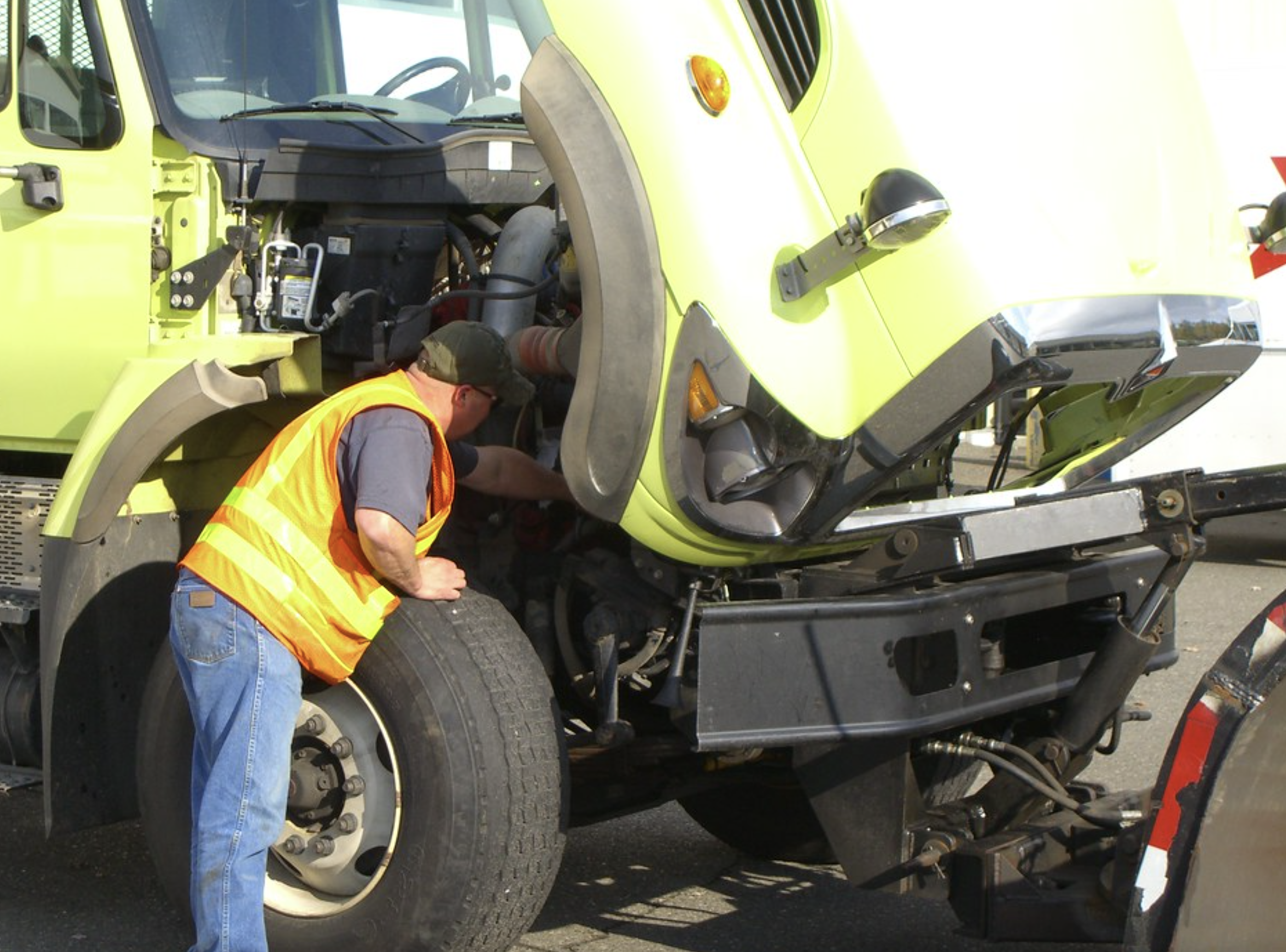 this image shows onsite truck repair in Rialto, CA